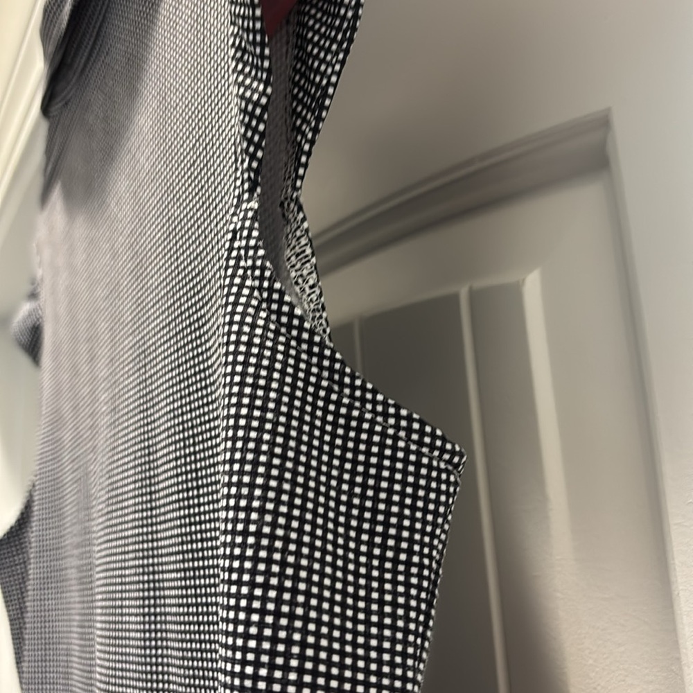 IBKUL Size Medium Black and White Check
Pattern Sleeveless Polo Shirt UPF 50+ - Picture 6 of 7